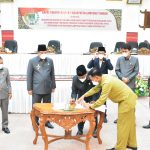 Bupati Musa Hadiri Paripurna Kesepakatan Bersama Rancangan KUPA dan PPAS Perubahan APBD Lamteng 2021