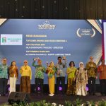 Bupati Lampung Timur Dawam Rahardjo memperoleh Penghargaan TOP Pembina BUMD 2024 dalam ajang TOP BUMD Award 2024