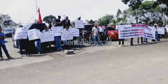 Geram Lamtim Aksi Tolak Pejabat Inport